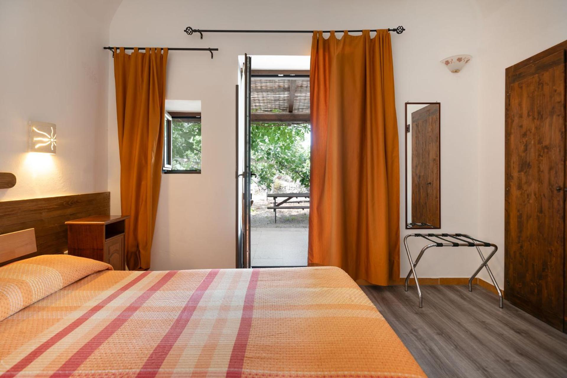 Bio-Agriturismo Masseria La Palombara Сальве Экстерьер фото