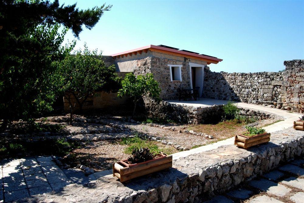 Bio-Agriturismo Masseria La Palombara Сальве Экстерьер фото
